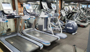 Read more about the article Precor TRM 885 Treadmill: A Premium Treadmill for Serious Runners and Fitness Enthusiasts